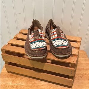 NWT Ariat Cruiser Casual Rose Gold Arrow Print Shoe Sz 6.5